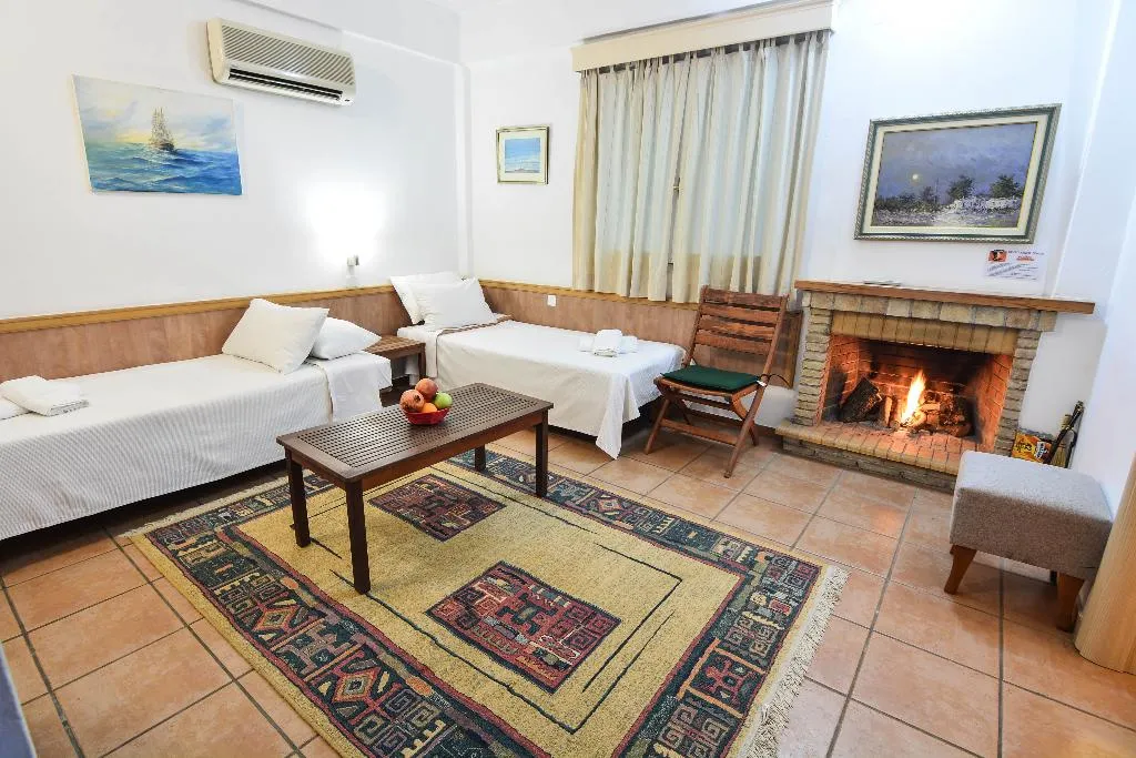 QUADRUPLE DELUXE TWO BEDROOM Room, Green Village, Athens