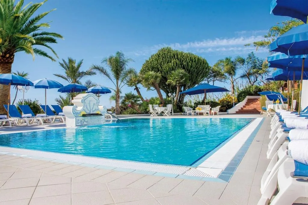 Pool, Capizzo, Naples