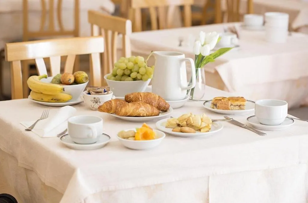 Restaurant, Primavera, Milan