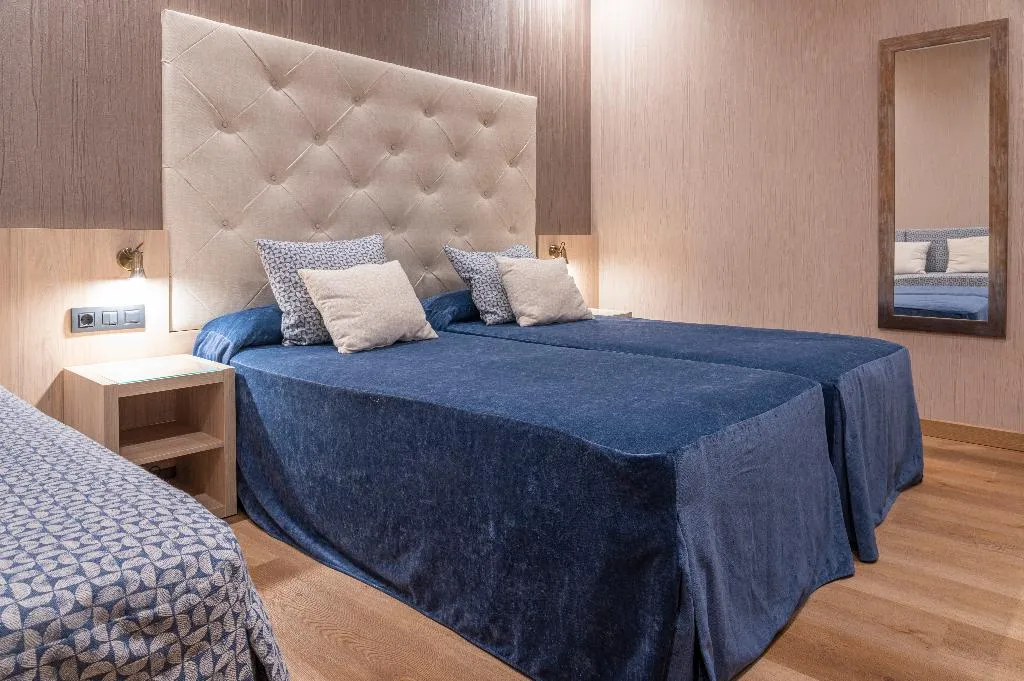 TRIPLE CAPACITY 1 Room, Rialto, Barcelona