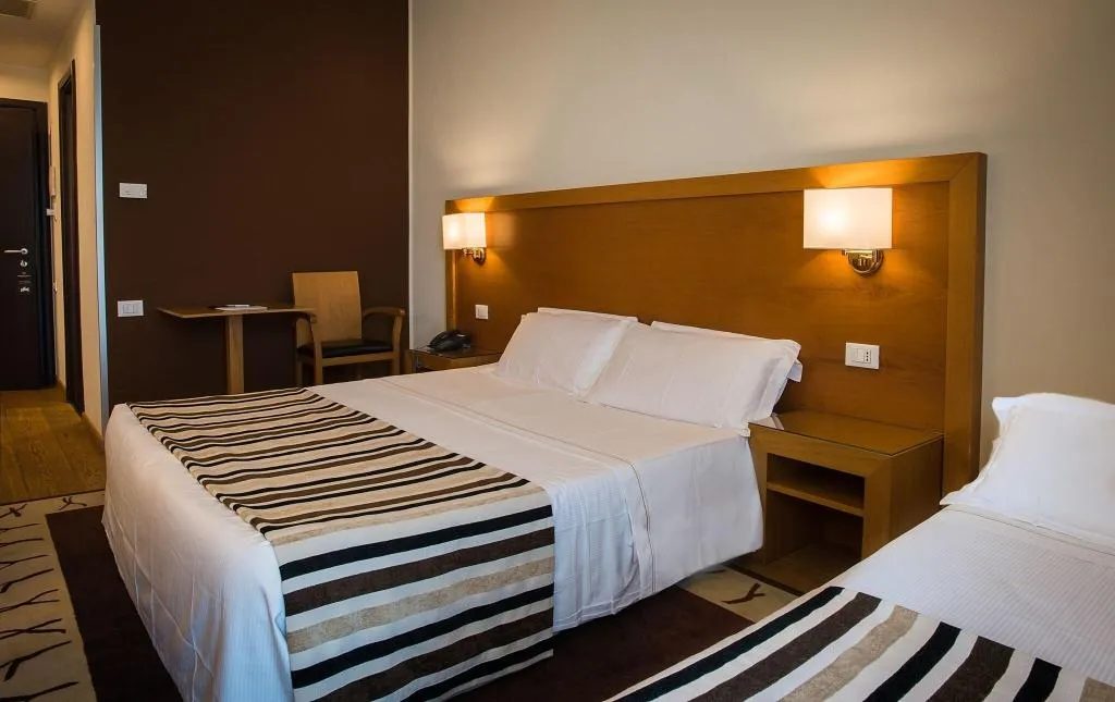 TRIPLE CLASSIC Room, Sardegna Hotel, Cagliari