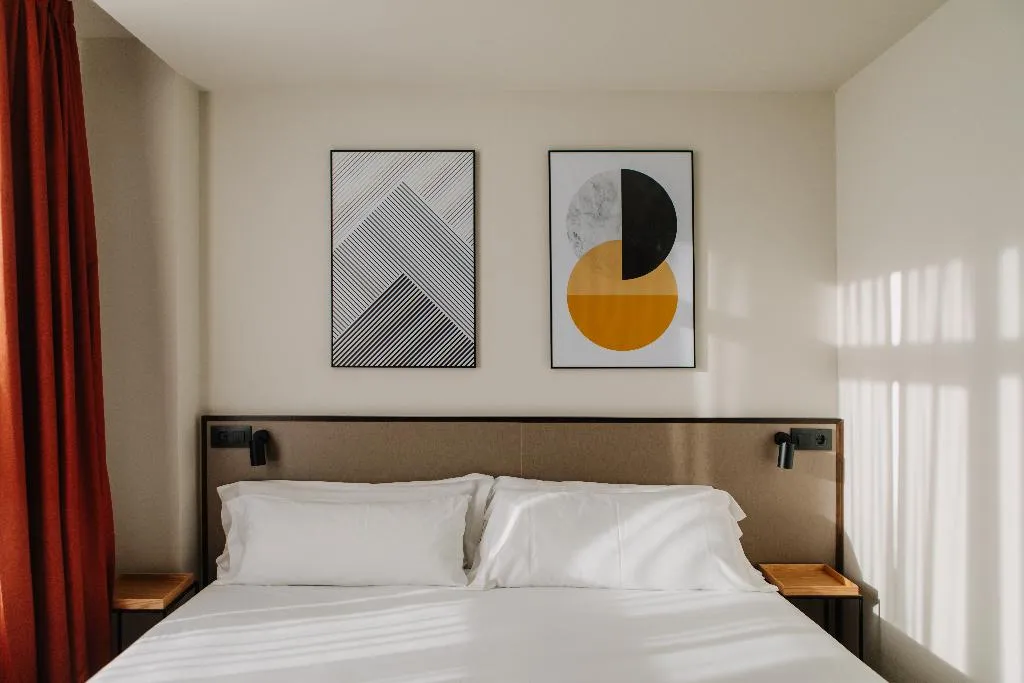 DOUBLE STANDARD Room, Kramer, Valencia