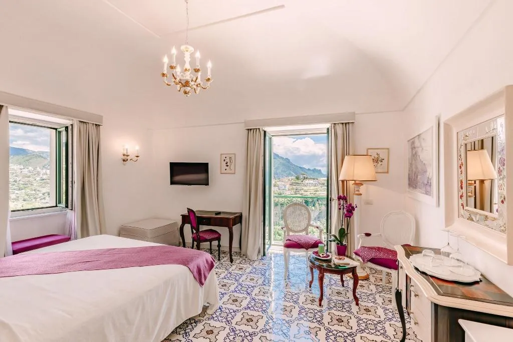SUITE GRAND DELUXE Room, Palazzo Pascal, Naples