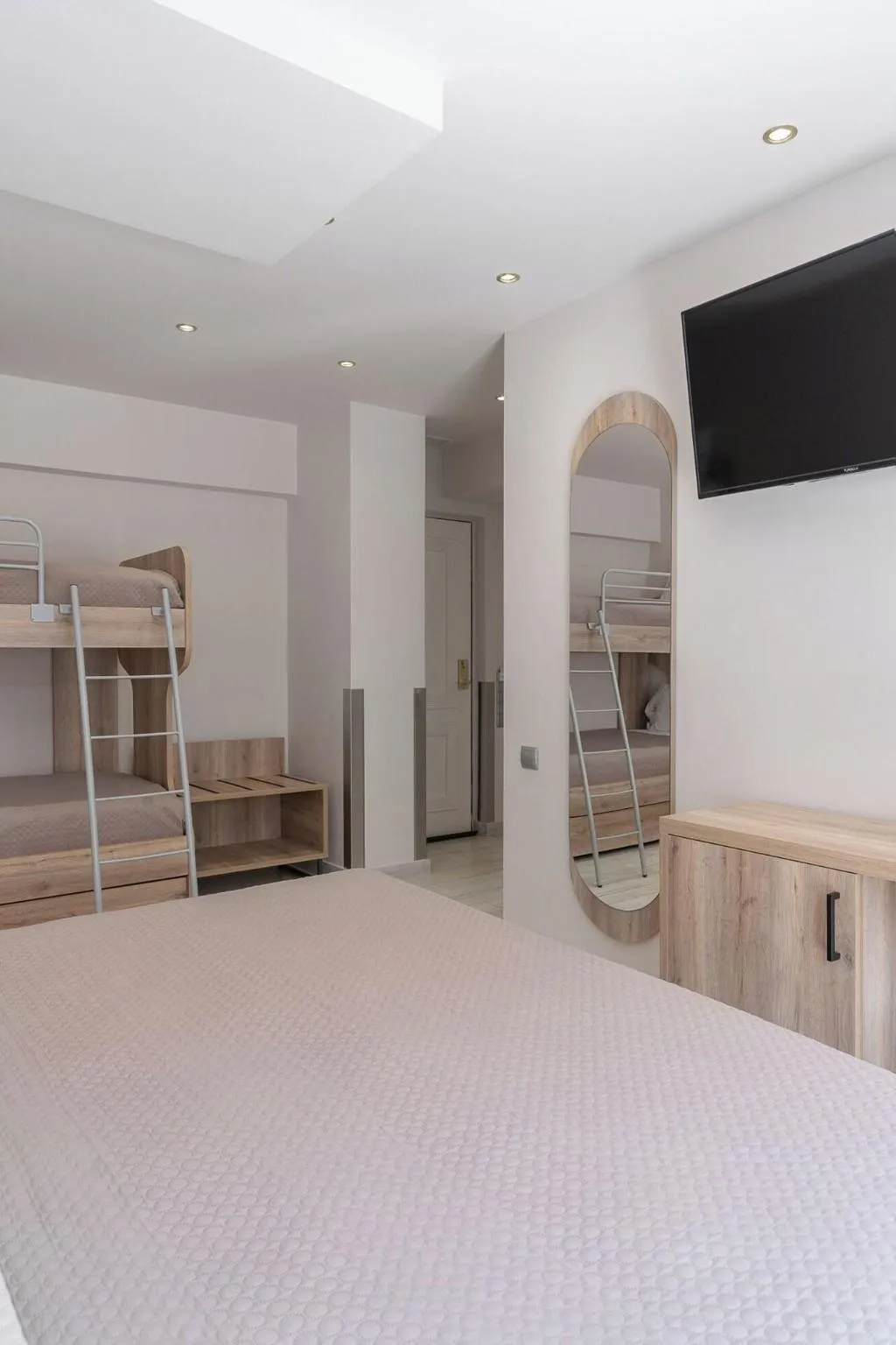 FAMILY ROOM KING SIZE BED Room, Piraeus City Hotel, Athens