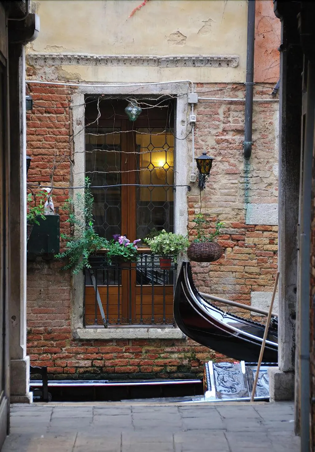 General view, Ai Bareteri, Venice