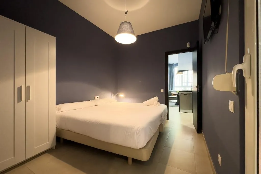 APARTMENT ONE BEDROOM Room, Ainb Barcelona Sants Apartments, Barcelona