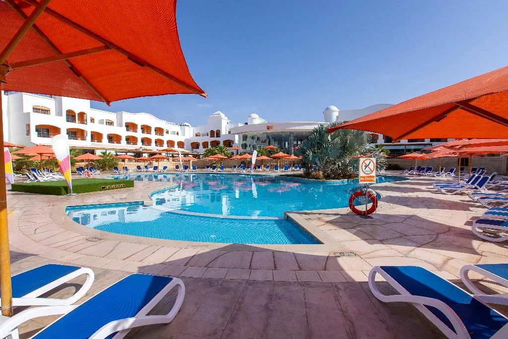 Pool, Naama Waves Hotel, Red Sea Riviera