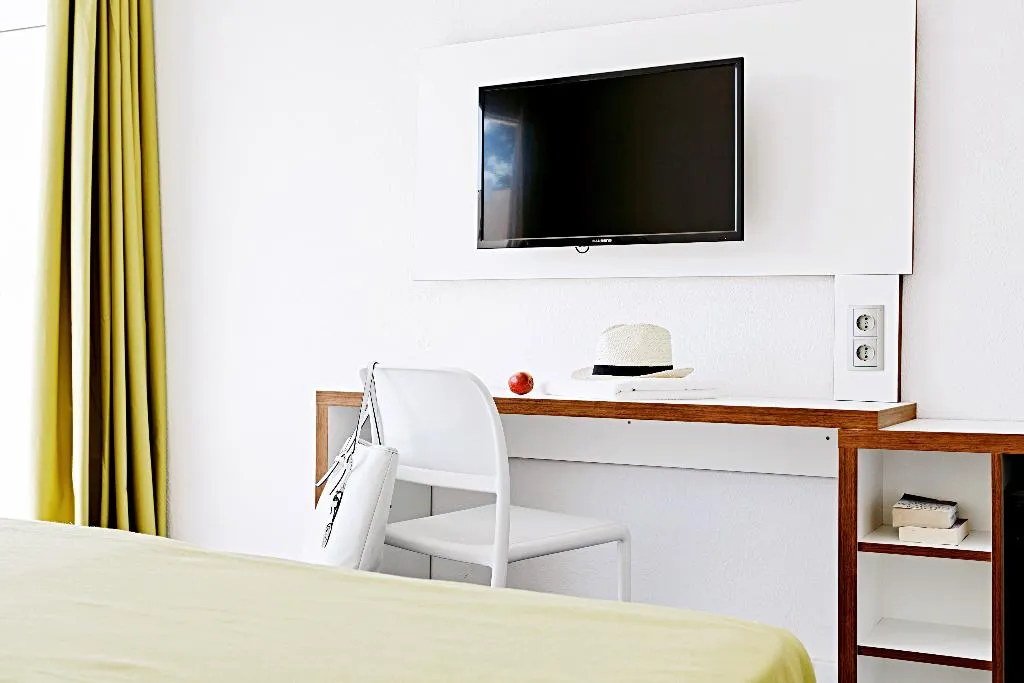 Room, Hotel Globales Cala Blanca, Menorca