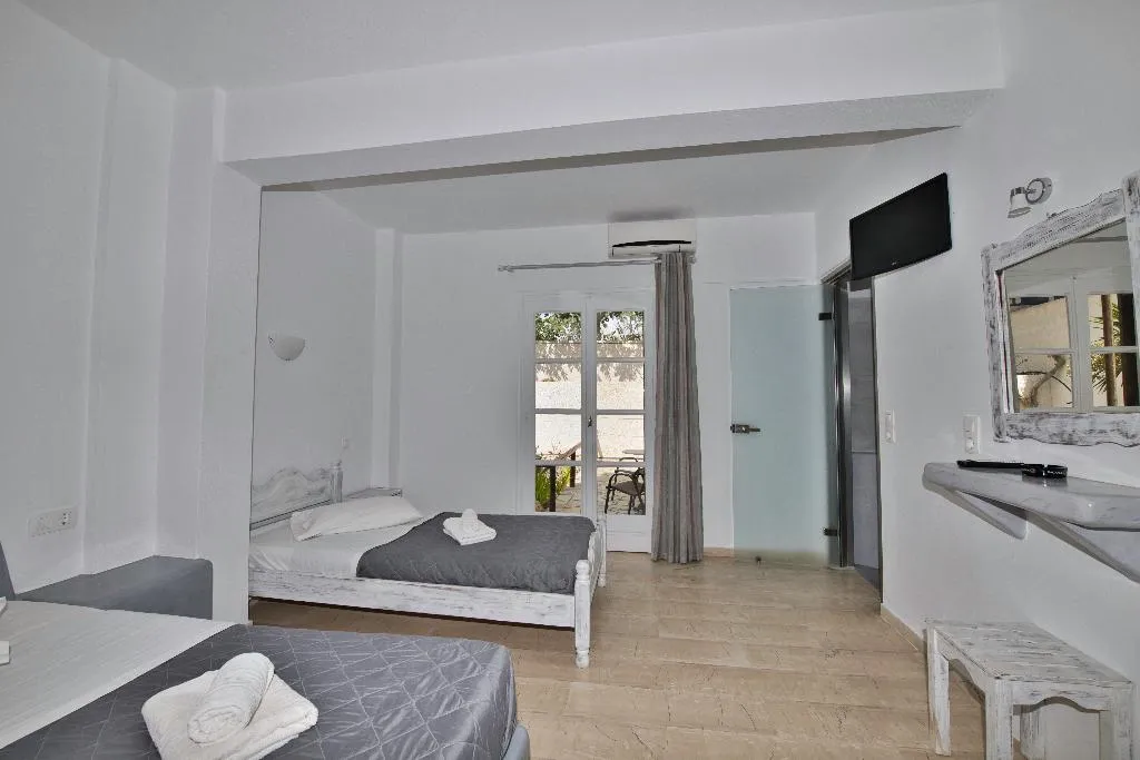 DOUBLE SUPERIOR Room, Ira Apartments, Santorini