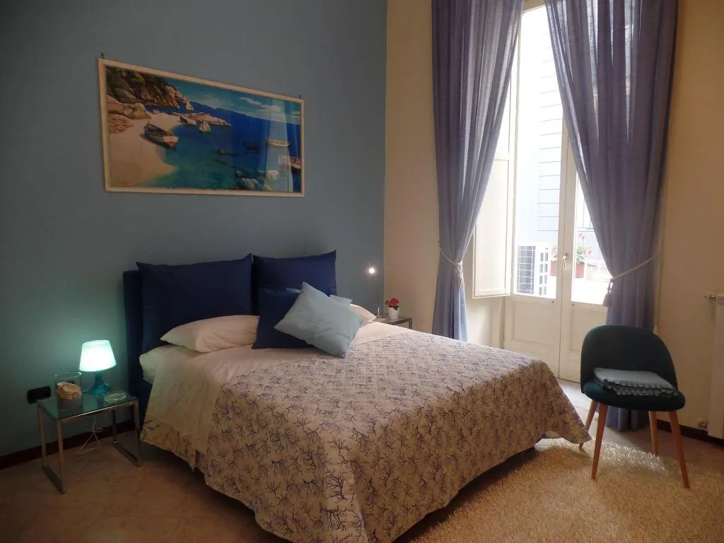 Room, B&B La Canzanella, Naples