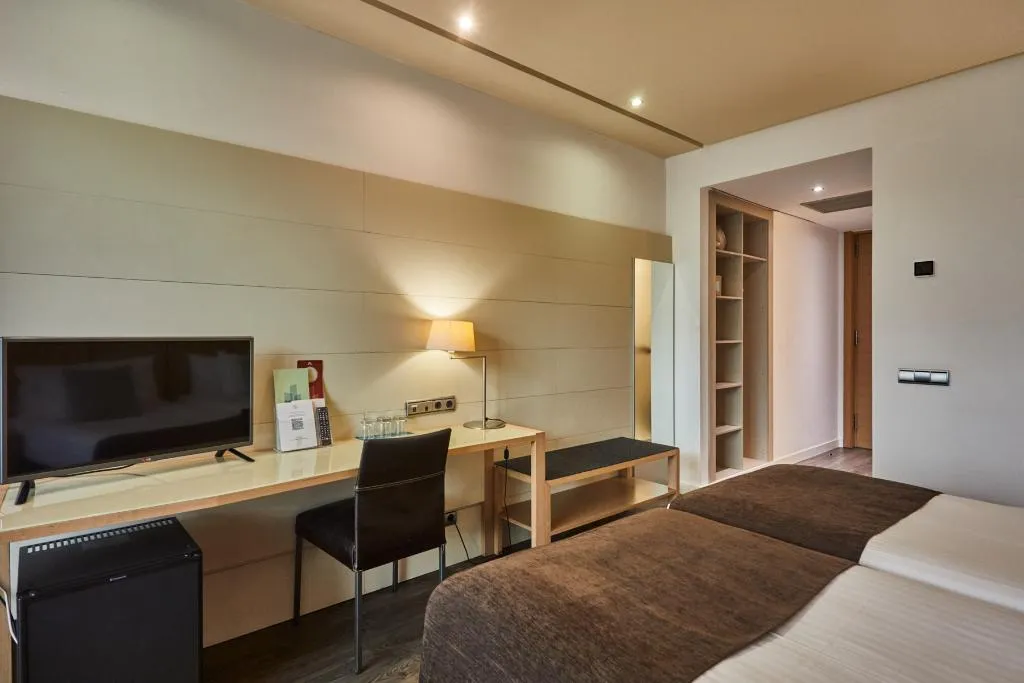 TRIPLE STANDARD Room, Silken Puerta Valencia, Valencia