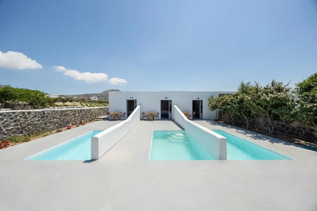 JUNIOR SUITE WITH PRIVATE POOL Room, Thermes Luxury Villas by Mr and Mrs White, Santorini