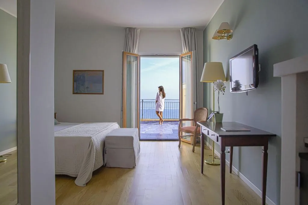 JUNIOR SUITE WITH DOUBLE BED Room, Punta Nord-Est, Palermo