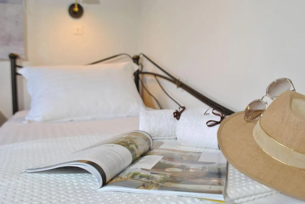 Room, Minas Studios, Kefallinia