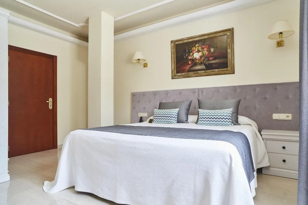 Room, Grand Hotel Palladium, Ibiza