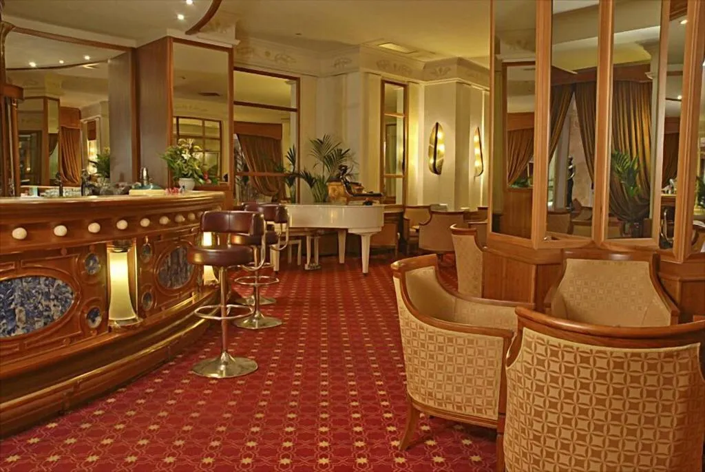 Bar, Grand Hotel La Pace, Naples