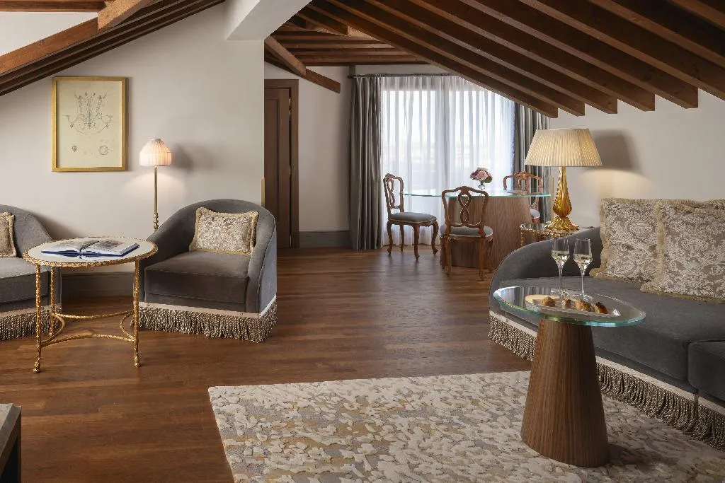 SUITE Presidential Room, Hotel Gabrielli Venezia - Starhotels Collezione, Venice