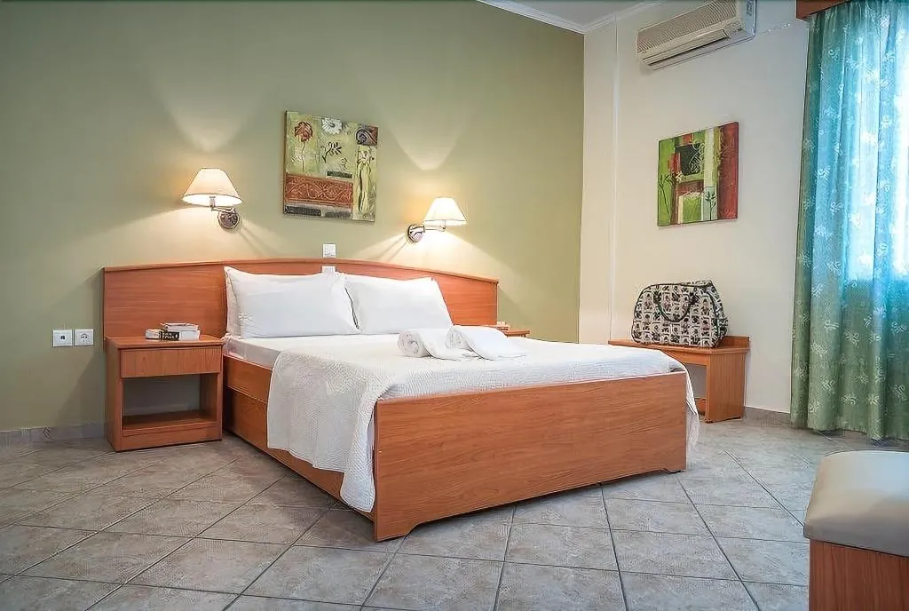 Room, Spira Studios, Zante
