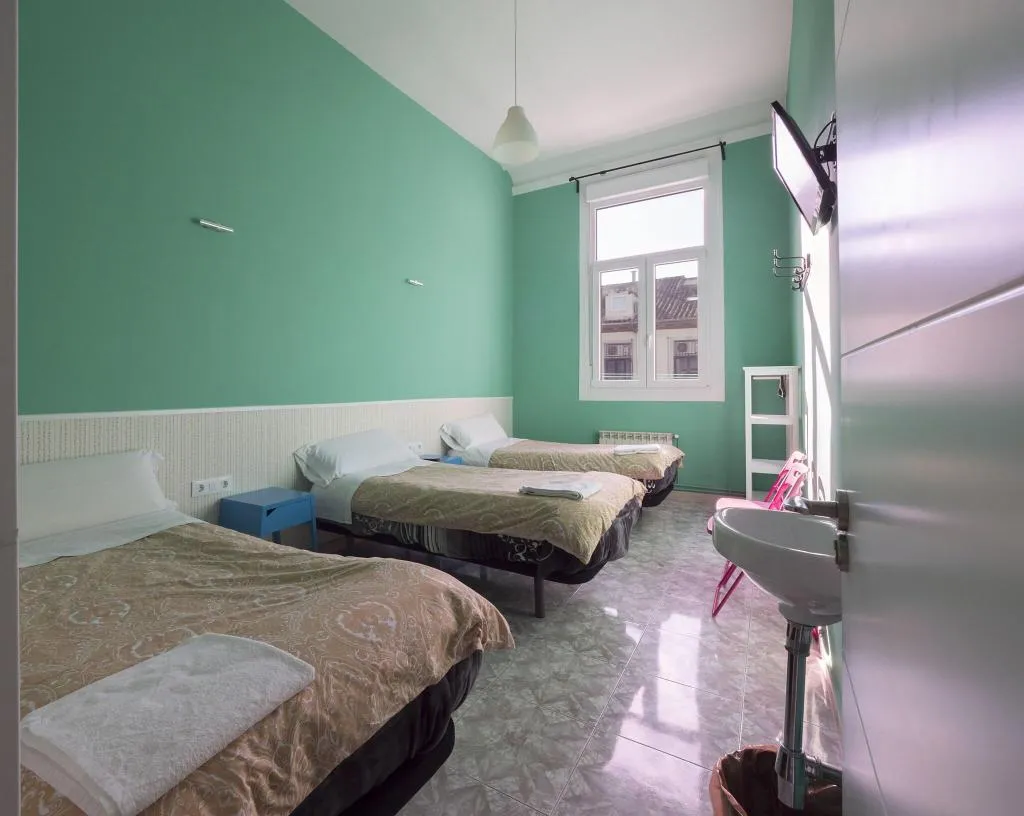 Room, Hostal Apolo Xi, Madrid