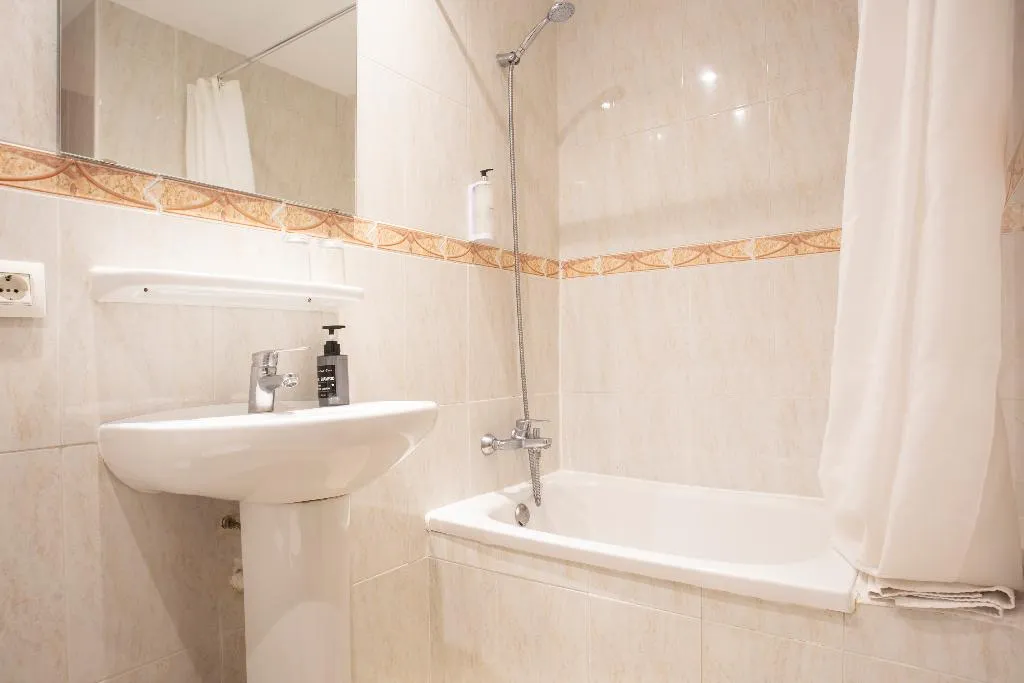 TRIPLE STANDARD Room, Playa Sol, Majorca