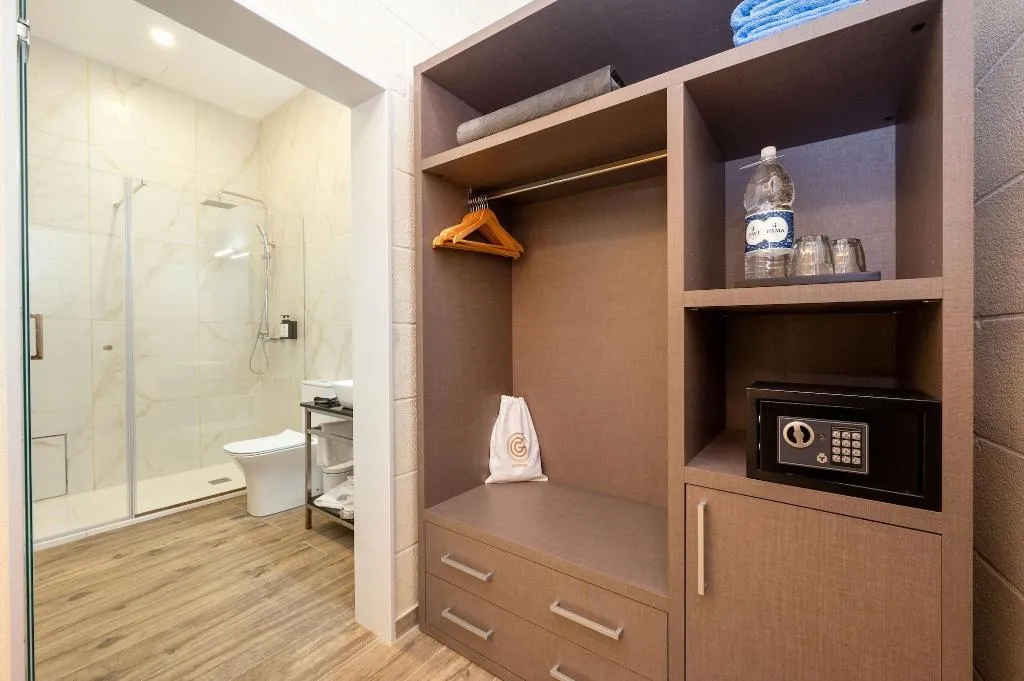 Room, C4 Retreats Gozo, Gozo