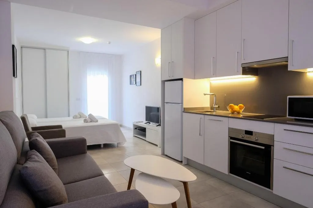 Room, S'Alamera Suites Hotel & Apartments, Ibiza