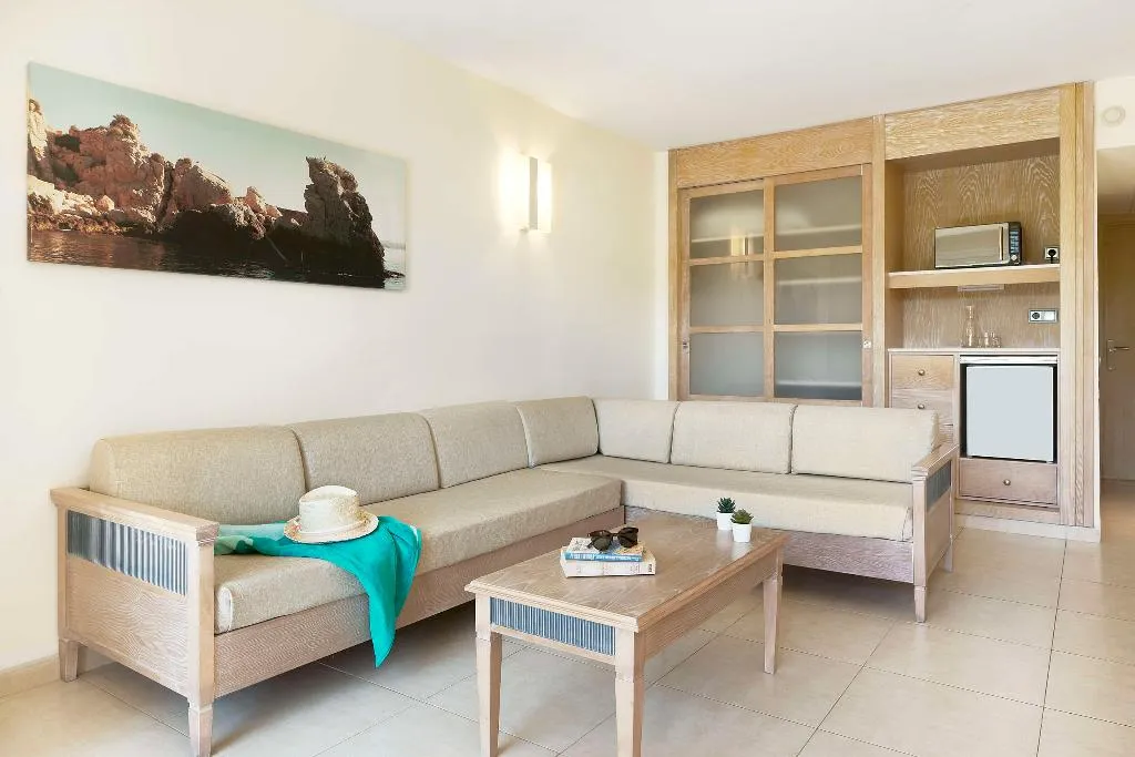 FAMILY ROOM GARDEN VIEW Room, Iberostar Waves Club Cala Barca, Majorca