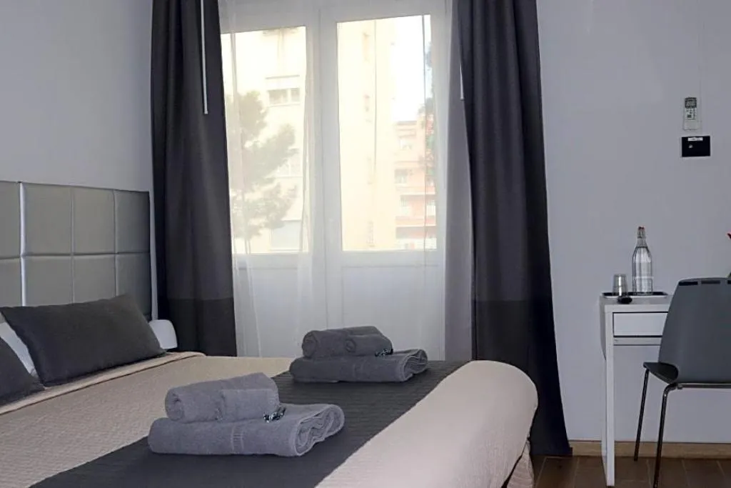 Room, Avec Moi Roma, Rome