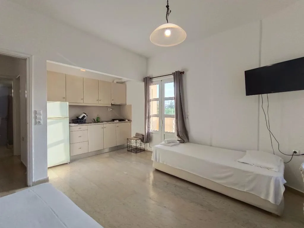 QUADRUPLE COMFORT Room, Albatross Apartments, Crete
