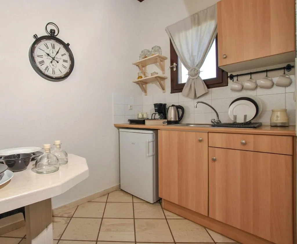 Room, Minas Studios, Kefallinia