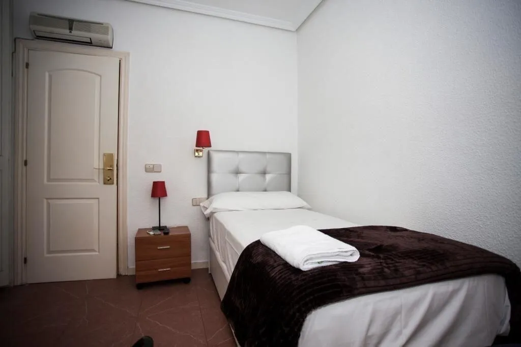 Room, Hostal JQC Ártico, Madrid
