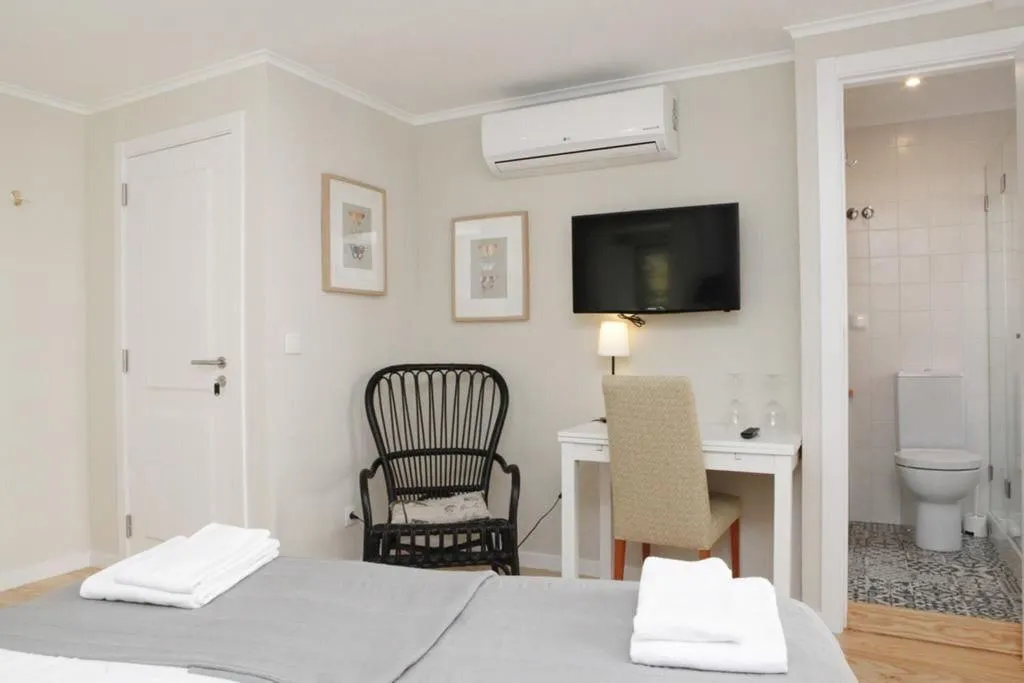 Room, Flores Guest House, Lisbon