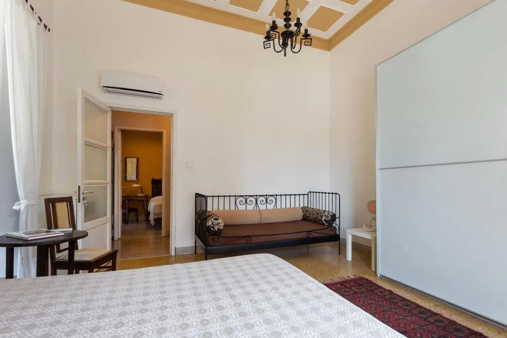 Room, Alcalà Living B&B, Catania