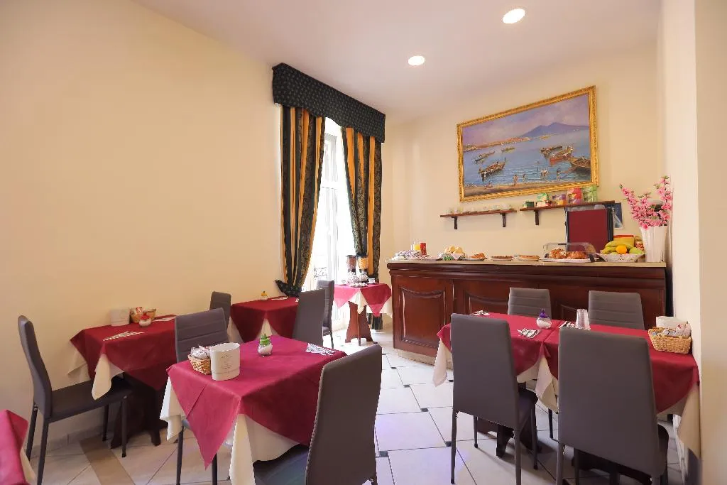 Restaurant, Garibaldi, Naples
