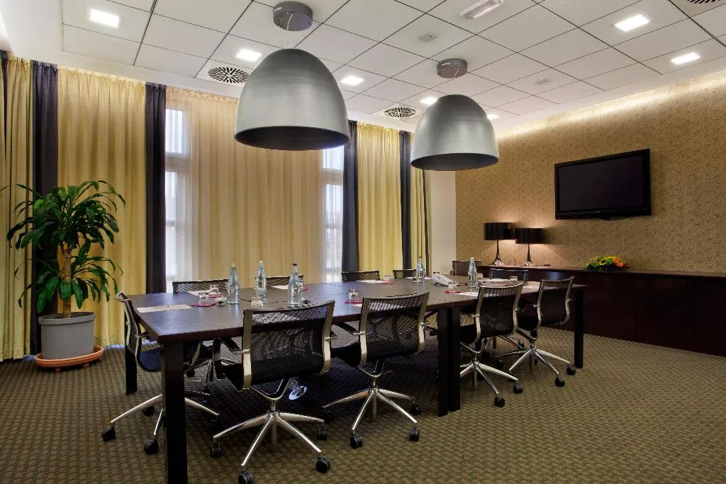 Conferences, Crowne Plaza Padova, Venice