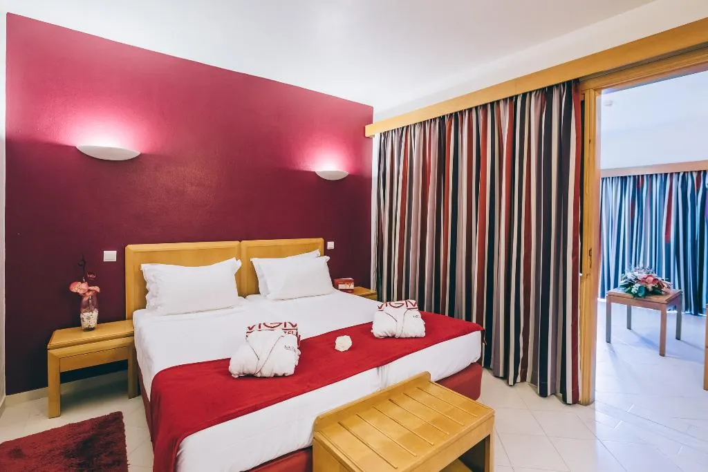 Room, Grand Muthu Forte da Oura, Algarve