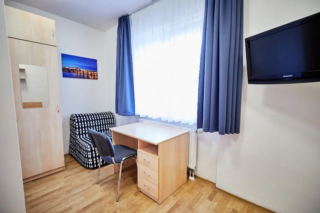SINGLE STANDARD Room, University Hotel, Prague