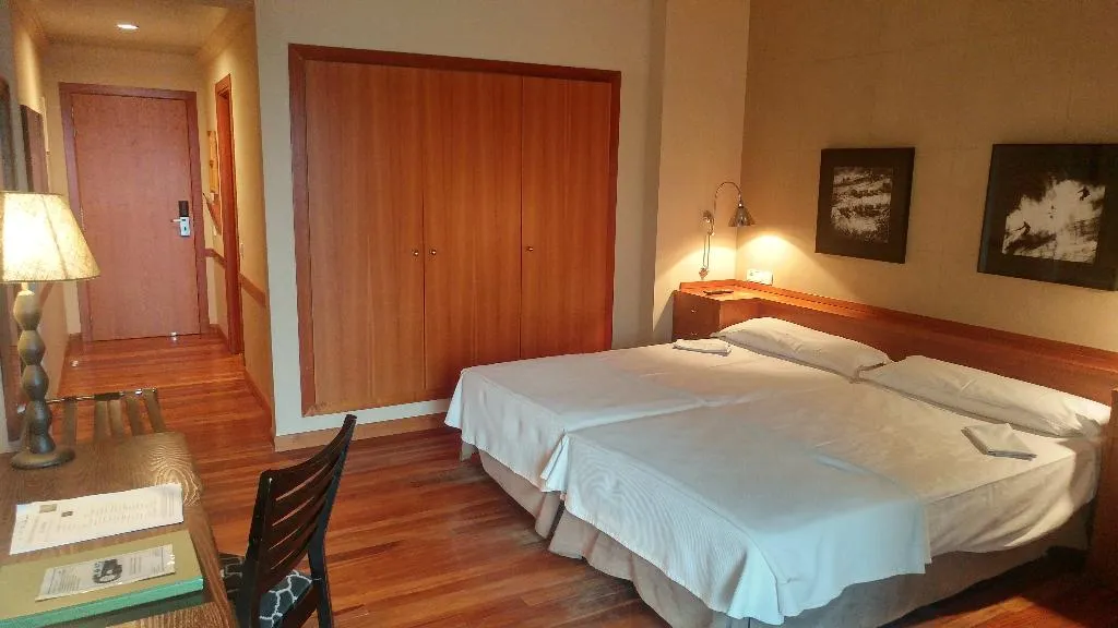TWIN STANDARD Room, Parador de Vielha, Costa Brava