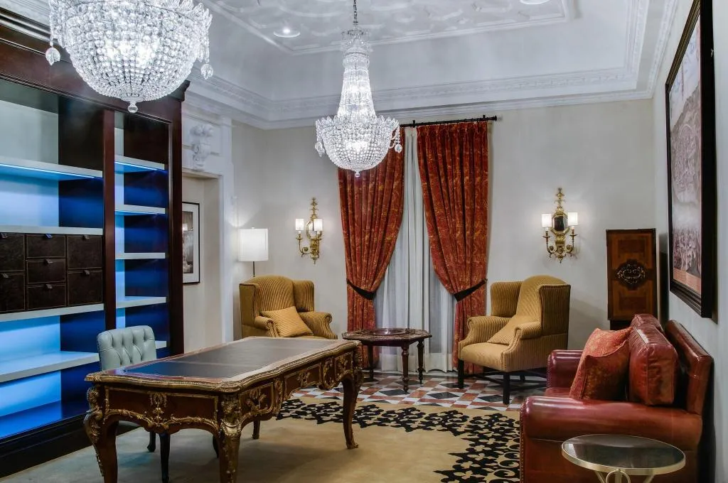 Room, Alfonso XIII, Seville