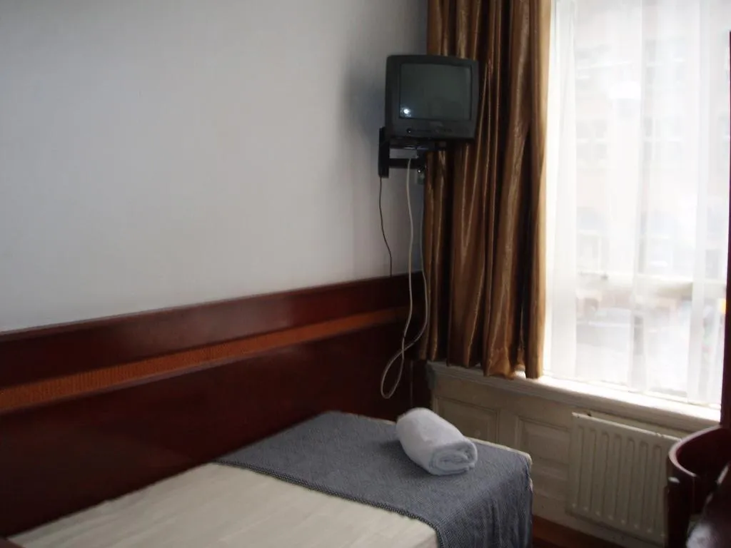 Room, Manofa, Amsterdam