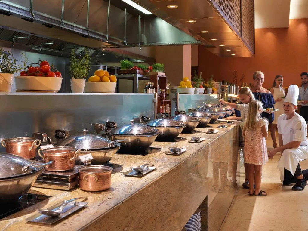 Restaurant, Fairmont The Palm, Dubai