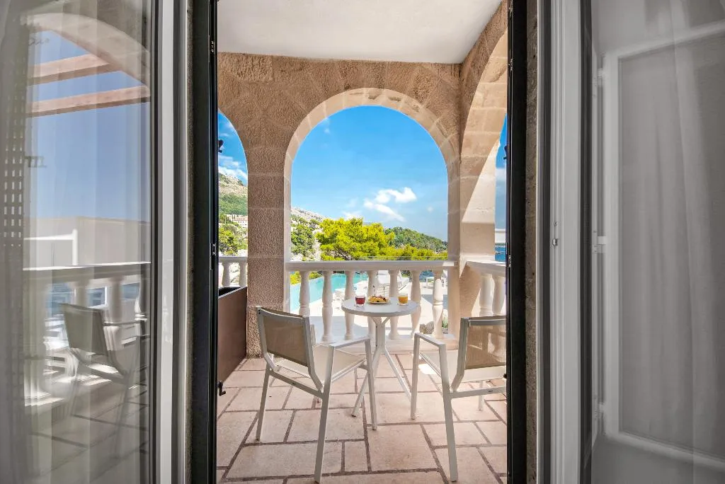 FAMILY ROOM TWO BEDROOMS TWO BATHROOMS Room, Villa Orabelle, Dubrovnik