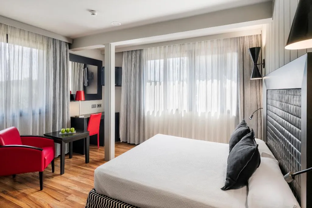 Double or Twin STANDARD Room, Salles Hotel Aeroport de Girona, Costa Brava