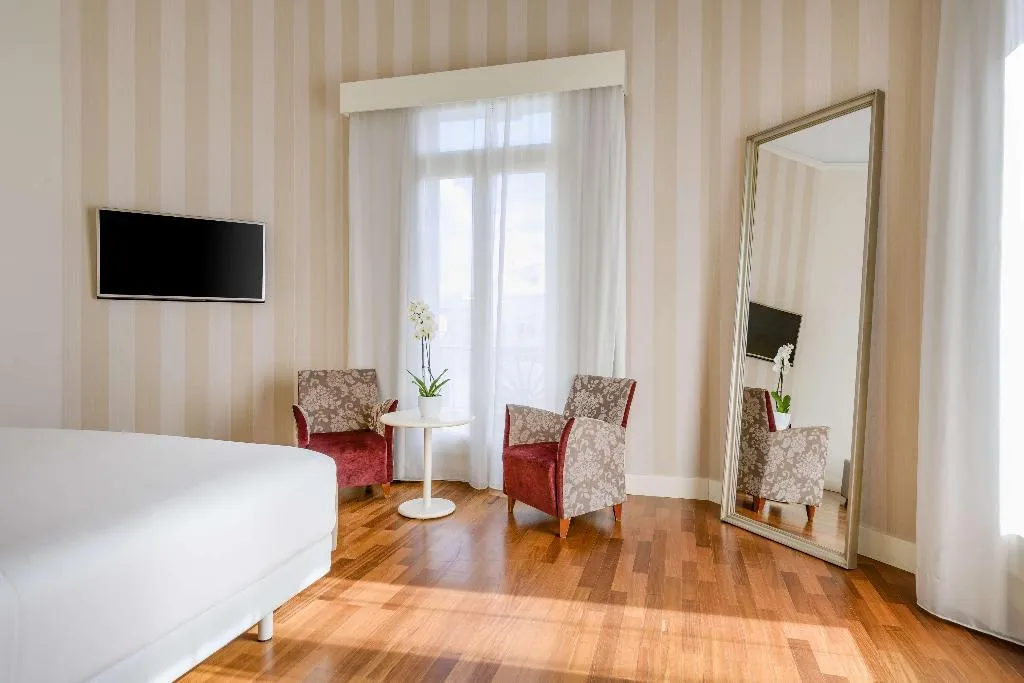 Room, NH Collection Madrid Abascal, Madrid
