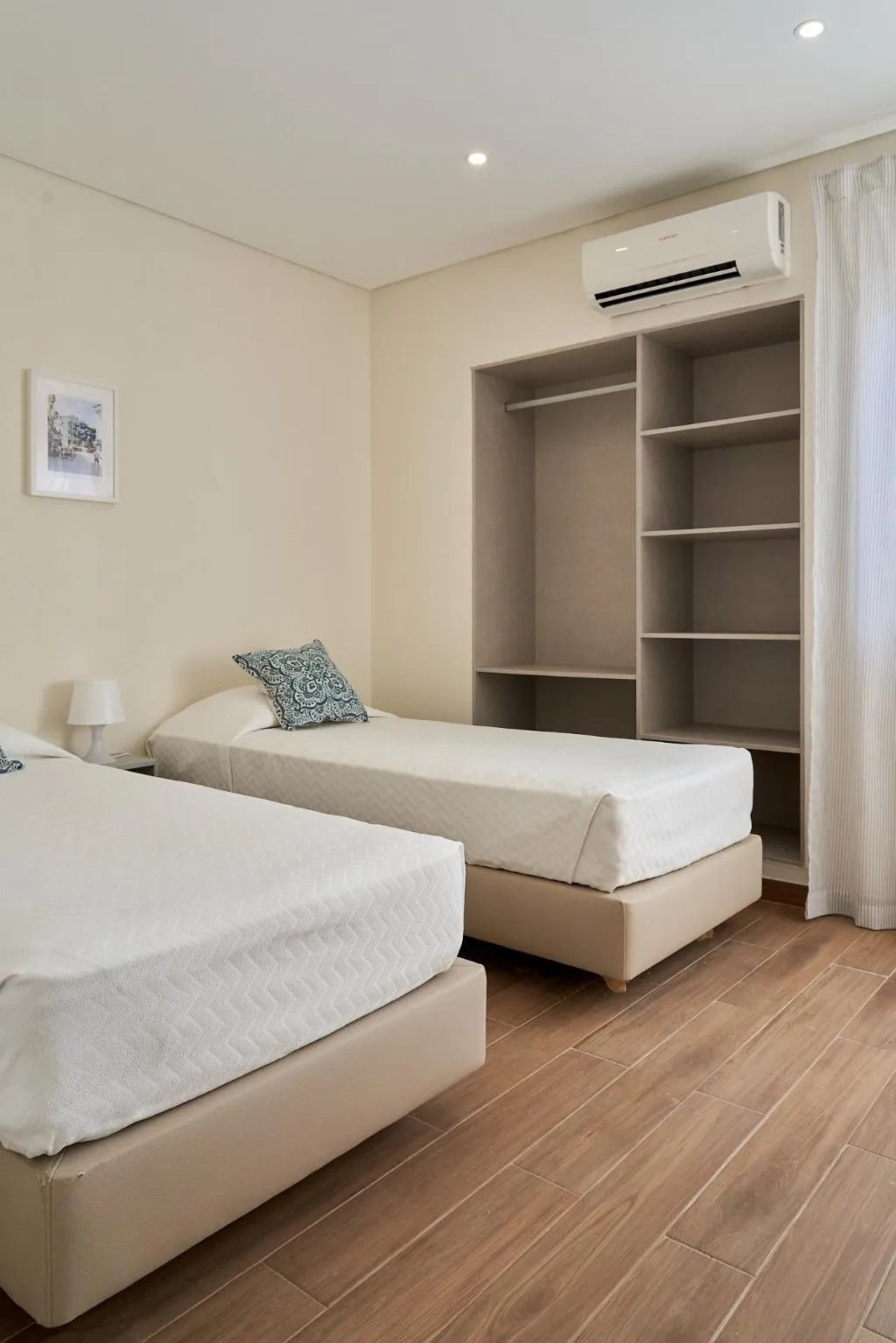 APARTMENT DELUXE WITH BALCONY Room, Legacy Suites & Apartments Albufeira Al, Algarve