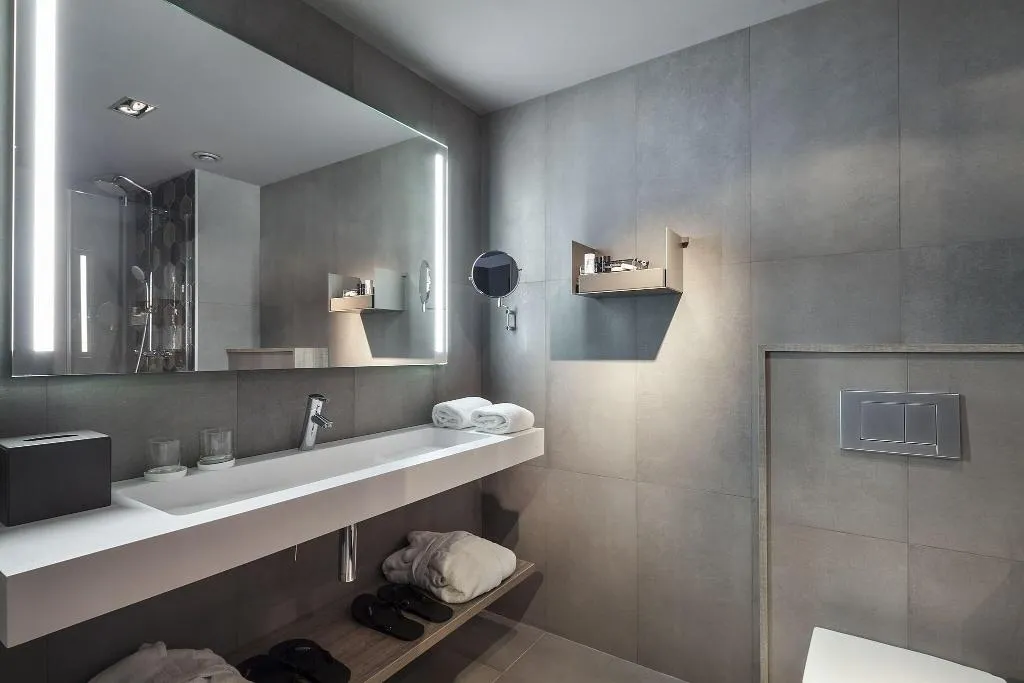 JUNIOR SUITE QUEEN SIZE BED Room, Upper Diagonal, Barcelona