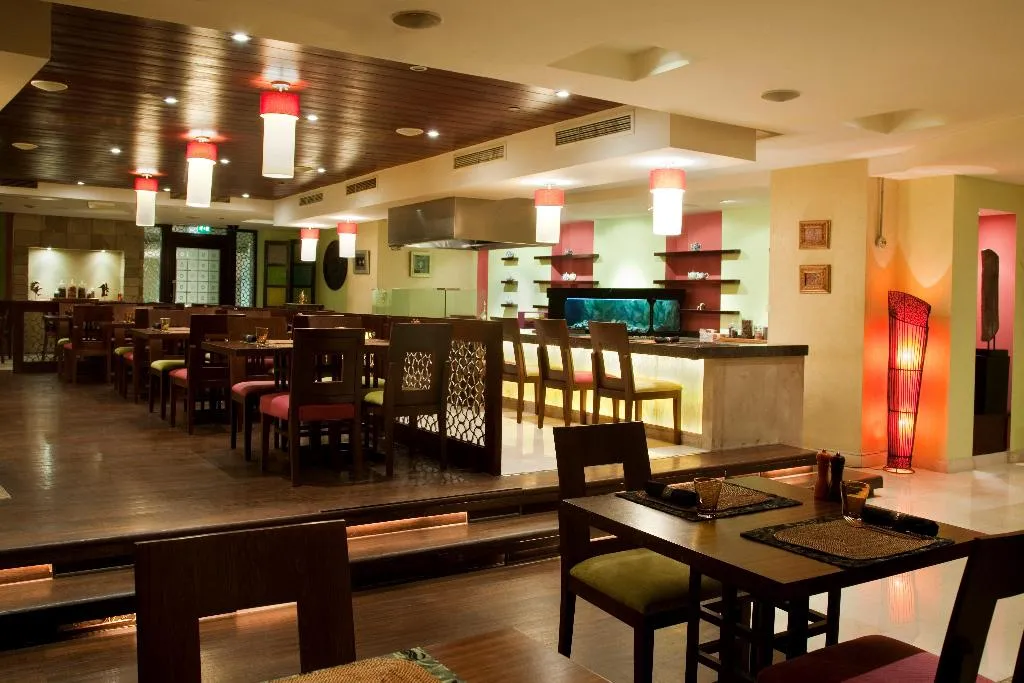 Restaurant, Holiday Inn Cairo - Citystars, Cairo