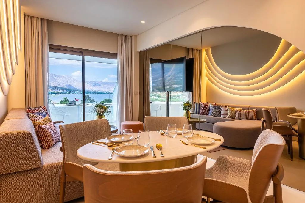 SUITE EXECUTIVE SEA VIEW Room, Isla Brown Corinthia Resort & Spa, Curio Collect, Athens