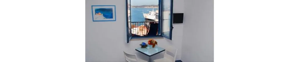 Room, B&B Darsena, Naples