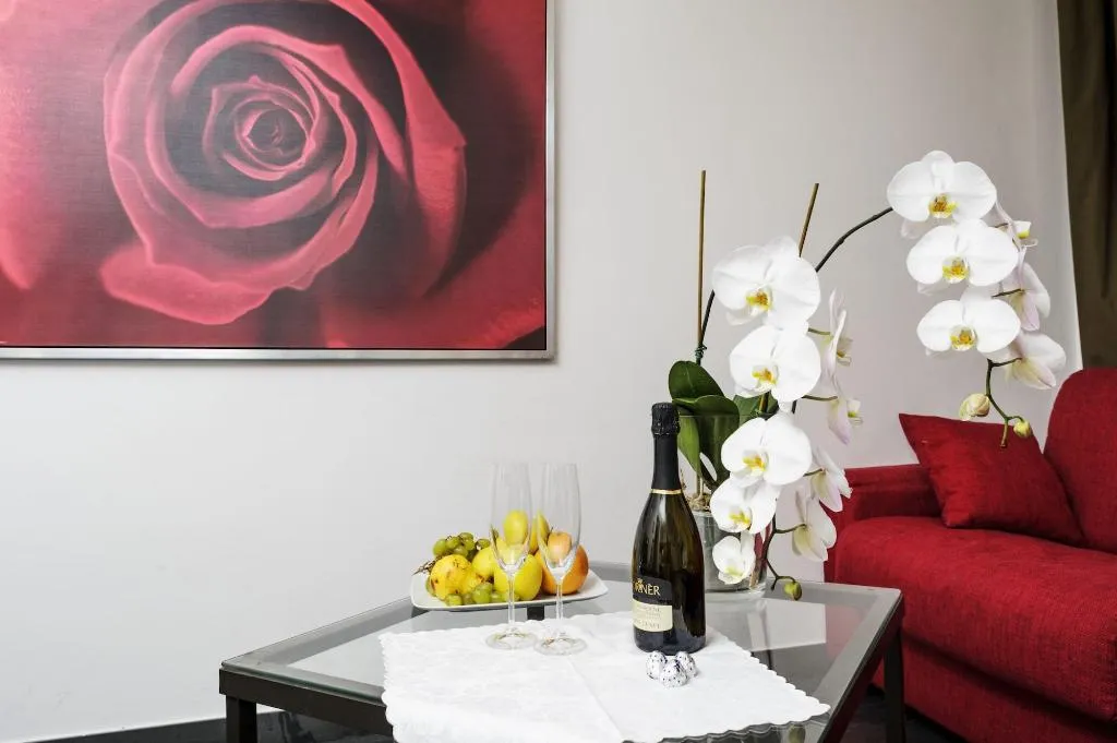 Room, Isola Apartments Milan, Milan